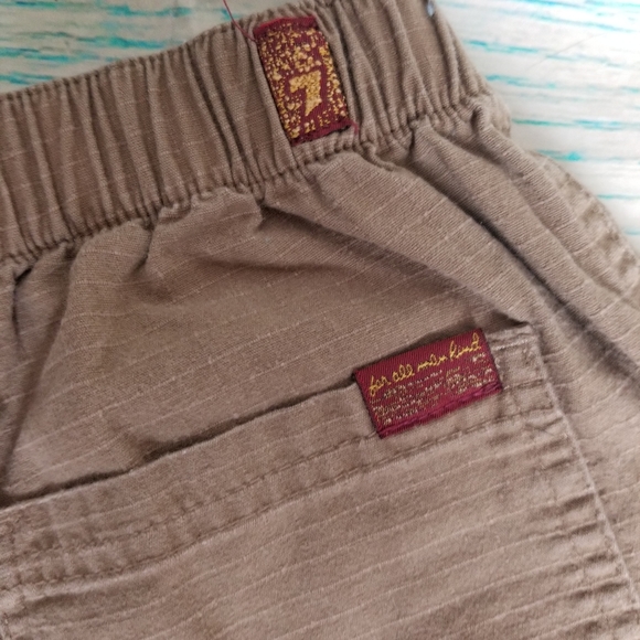 7 for all mankind boys shorts size L - Picture 3 of 4